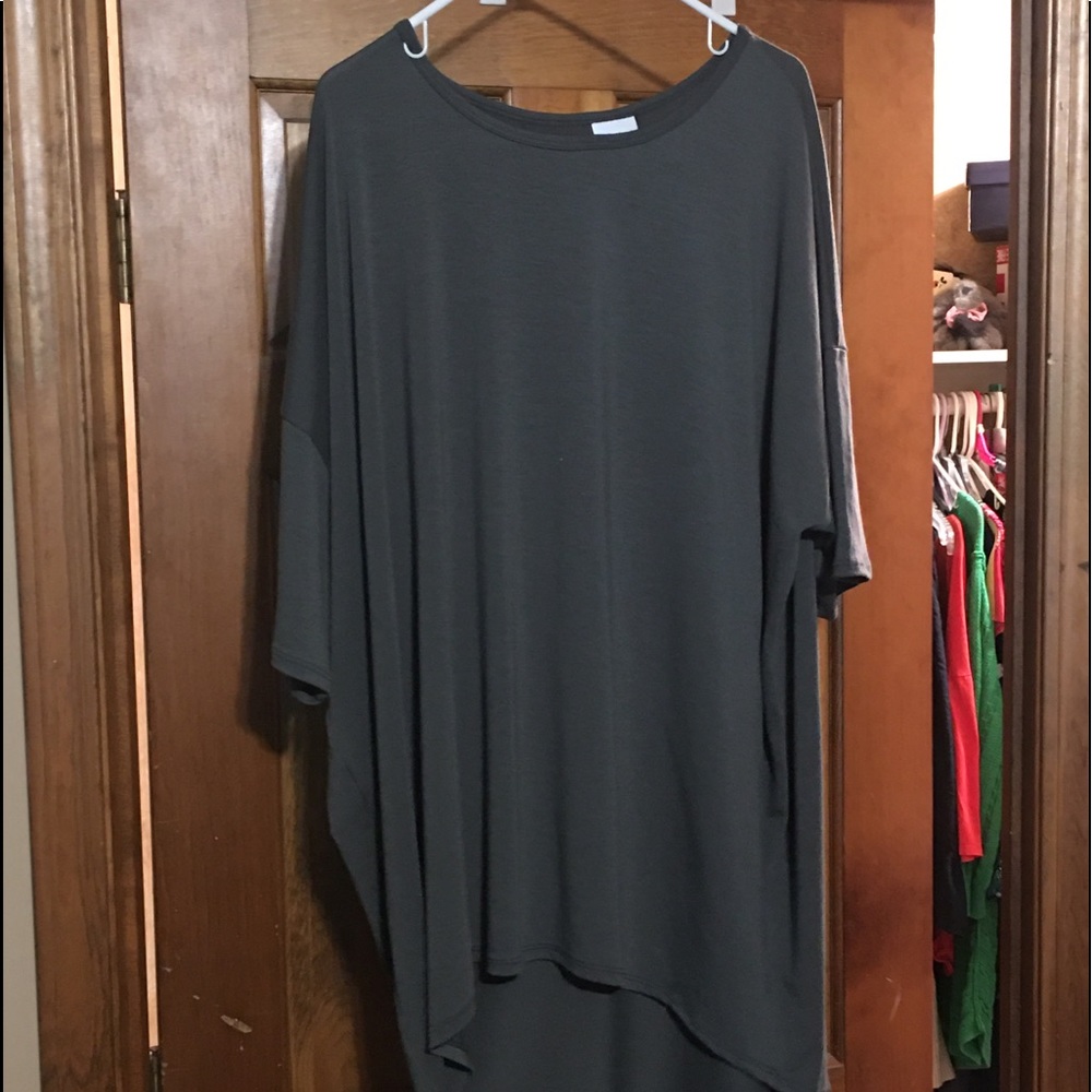 LuLaRoe dark gray T-shirt